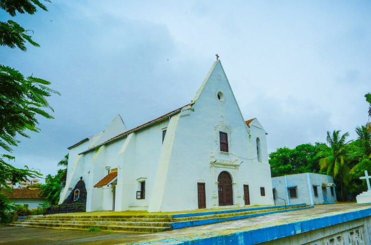 Our Lady of Remédios Church, Daman, Daman and Diu - Vushii.com Our Lady of Remédios Church, Daman, Daman and Diu - Vushii.com